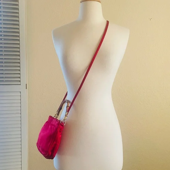 Gucci Red Satin Bamboo Crossbody Bag - Picture 15 of 15